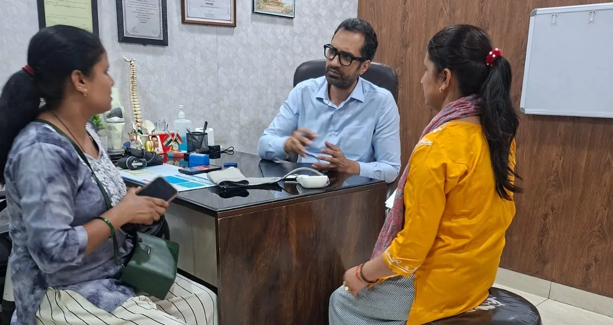 उत्तराखंड के साइलेंट हीरो : दो घंटे जरूरतमंदों के नाम, फीस सिर्फ 5 रुपये…युवा डॉक्टर की खामोश मुहिम