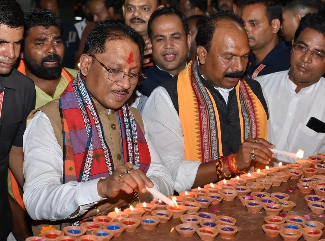 PM Modi के जन्मदिवस पर CM विष्णु देव साय ने अपने निवास पर जलाया ‘आशीर्वाद का दीया’