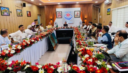सीमांत क्षेत्रों तक सरकार, बनबसा में हुई पहली बार Cabinet की बैठक, 24 फैसलों पर मुहर